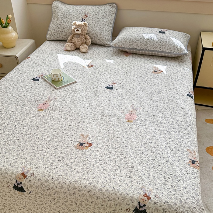 91家纺网 家纺一手货源 找家纺 绵庭家纺 2025新款双面全棉夹棉床盖 哆咪兔