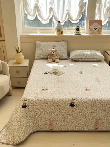 91家纺网 家纺一手货源 找家纺 绵庭家纺 2025新款双面全棉夹棉床盖 哆咪兔