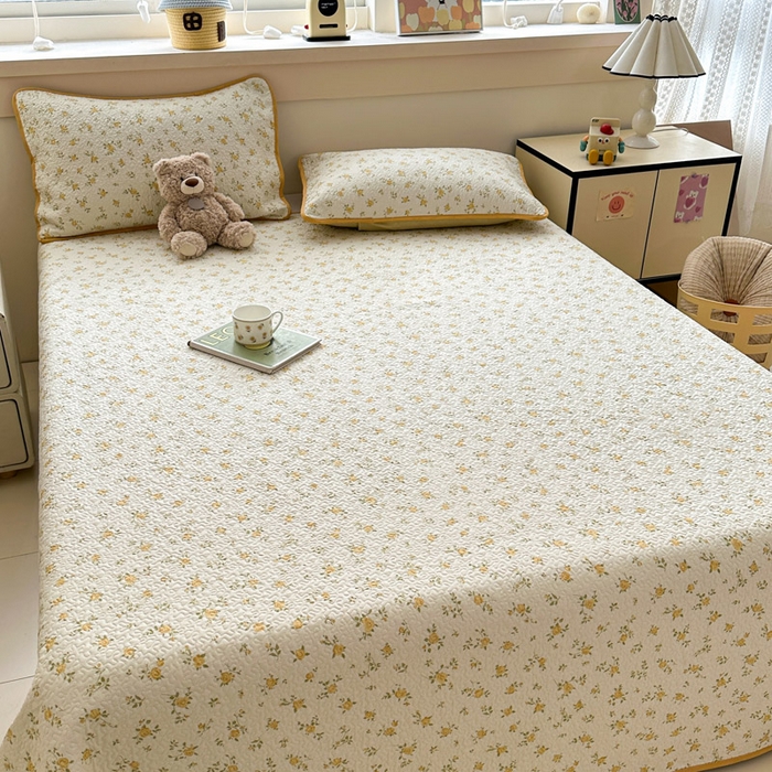 91家纺网 家纺一手货源 找家纺 绵庭家纺 2025新款双面全棉夹棉床盖 故事小黄花