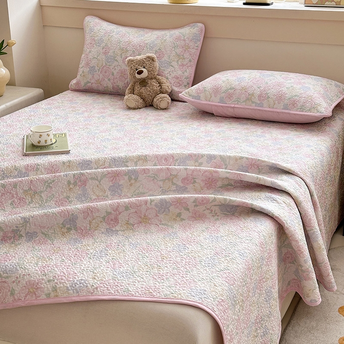 91家纺网 家纺一手货源 找家纺 绵庭家纺 2025新款双面全棉夹棉床盖 荆棘诗