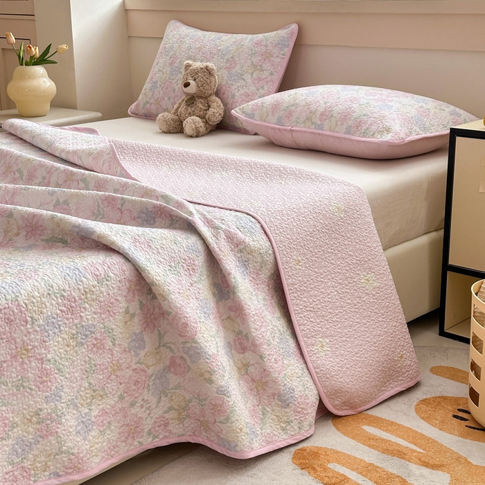 91家纺网 家纺一手货源 找家纺 绵庭家纺 2025新款双面全棉夹棉床盖 荆棘诗