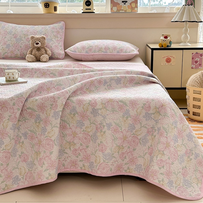 91家纺网 家纺一手货源 找家纺 绵庭家纺 2025新款双面全棉夹棉床盖 荆棘诗