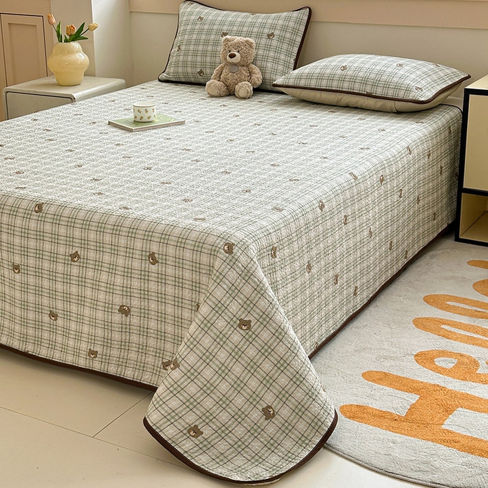 91家纺网 家纺一手货源 找家纺 绵庭家纺 2025新款双面全棉夹棉床盖 可爱小熊