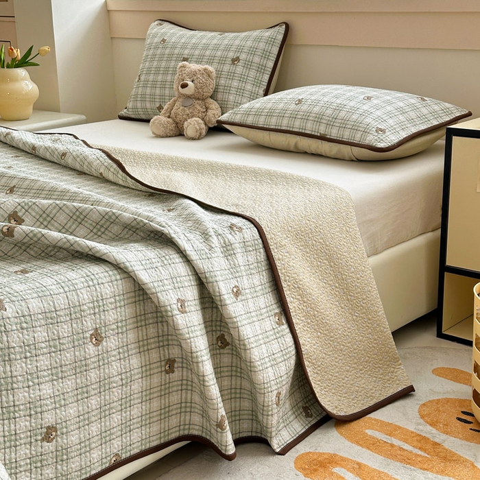 91家纺网 家纺一手货源 找家纺 绵庭家纺 2025新款双面全棉夹棉床盖 可爱小熊