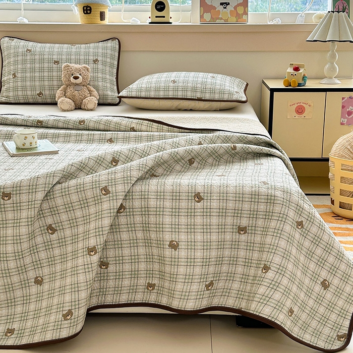 91家纺网 家纺一手货源 找家纺 绵庭家纺 2025新款双面全棉夹棉床盖 可爱小熊