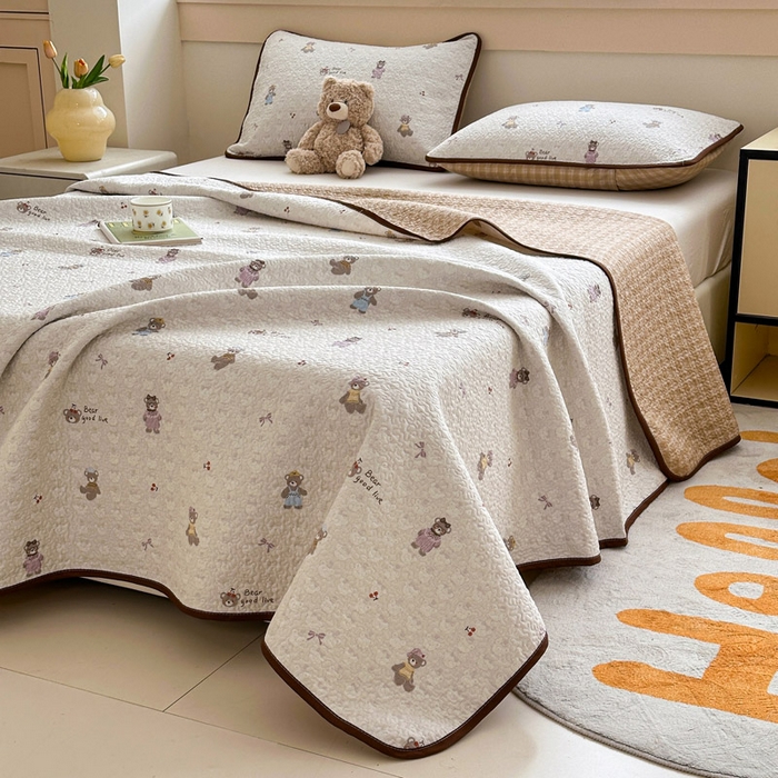 91家纺网 家纺一手货源 找家纺 绵庭家纺 2025新款双面全棉夹棉床盖 米熊