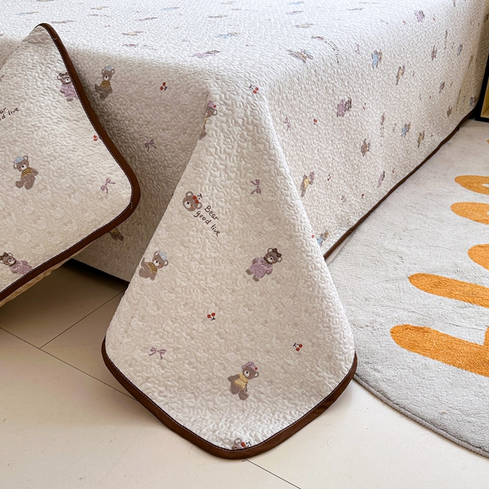 91家纺网 家纺一手货源 找家纺 绵庭家纺 2025新款双面全棉夹棉床盖 米熊