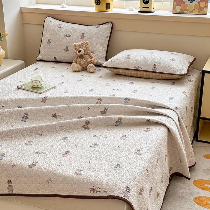 91家纺网 家纺一手货源 找家纺 绵庭家纺 2025新款双面全棉夹棉床盖 米熊