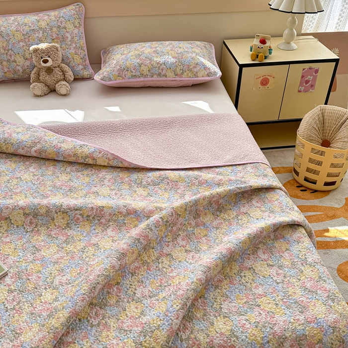 91家纺网 家纺一手货源 找家纺 绵庭家纺 2025新款双面全棉夹棉床盖 暖阳绿意