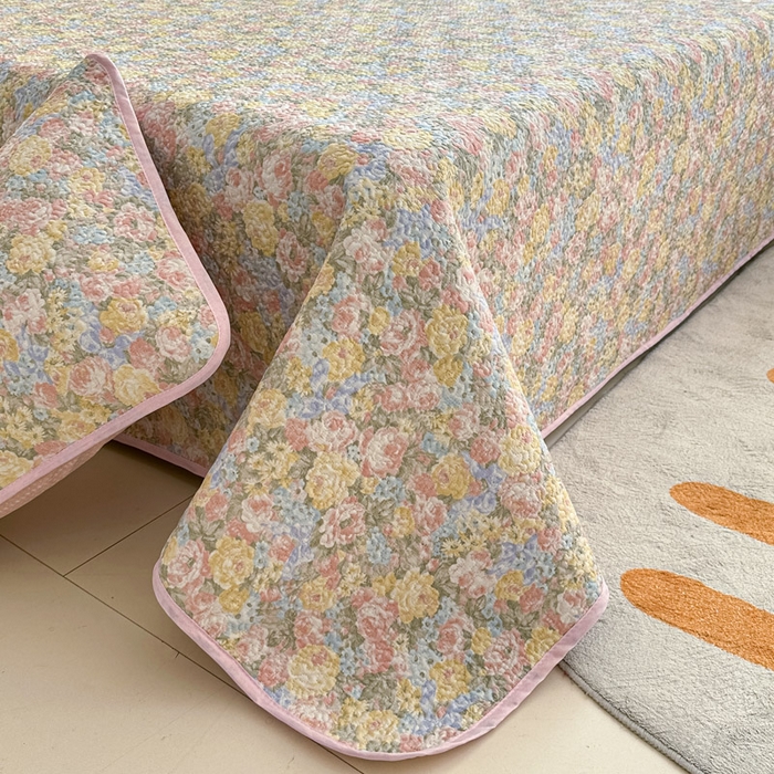 91家纺网 家纺一手货源 找家纺 绵庭家纺 2025新款双面全棉夹棉床盖 暖阳绿意