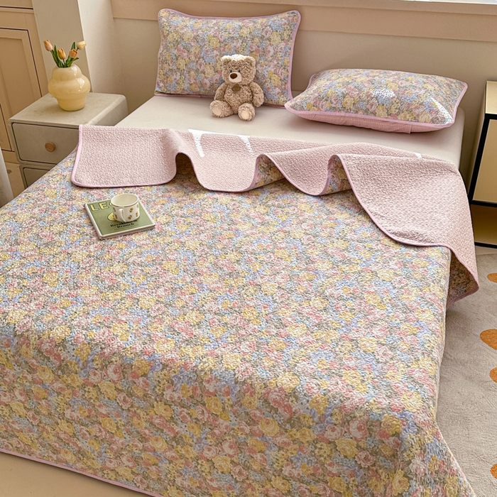 91家纺网 家纺一手货源 找家纺 绵庭家纺 2025新款双面全棉夹棉床盖 暖阳绿意