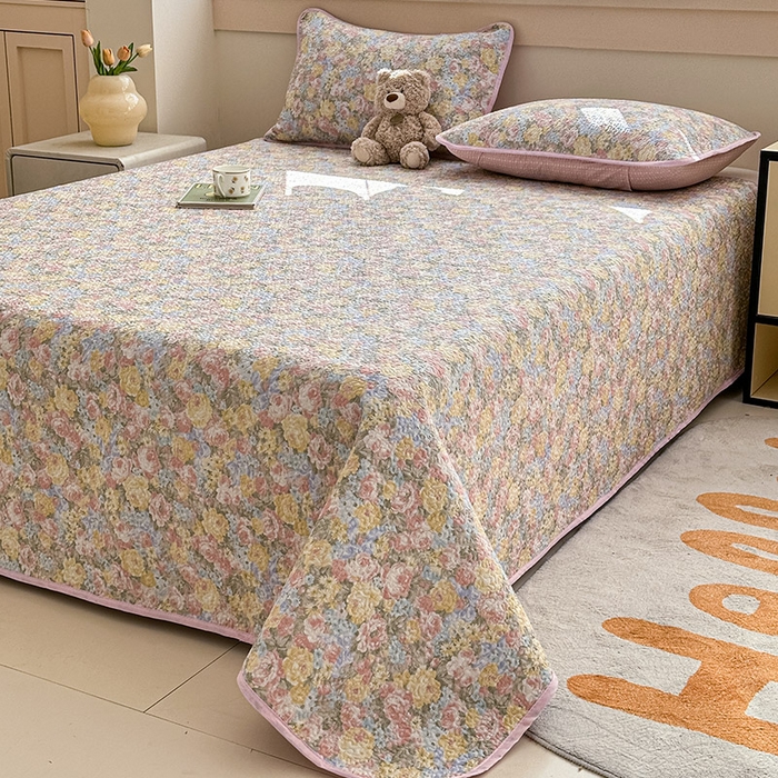 91家纺网 家纺一手货源 找家纺 绵庭家纺 2025新款双面全棉夹棉床盖 暖阳绿意