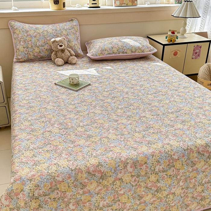 91家纺网 家纺一手货源 找家纺 绵庭家纺 2025新款双面全棉夹棉床盖 暖阳绿意