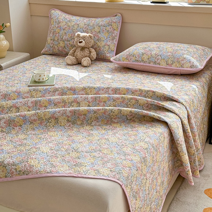 91家纺网 家纺一手货源 找家纺 绵庭家纺 2025新款双面全棉夹棉床盖 暖阳绿意