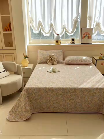 91家纺网 家纺一手货源 找家纺 绵庭家纺 2025新款双面全棉夹棉床盖 暖阳绿意