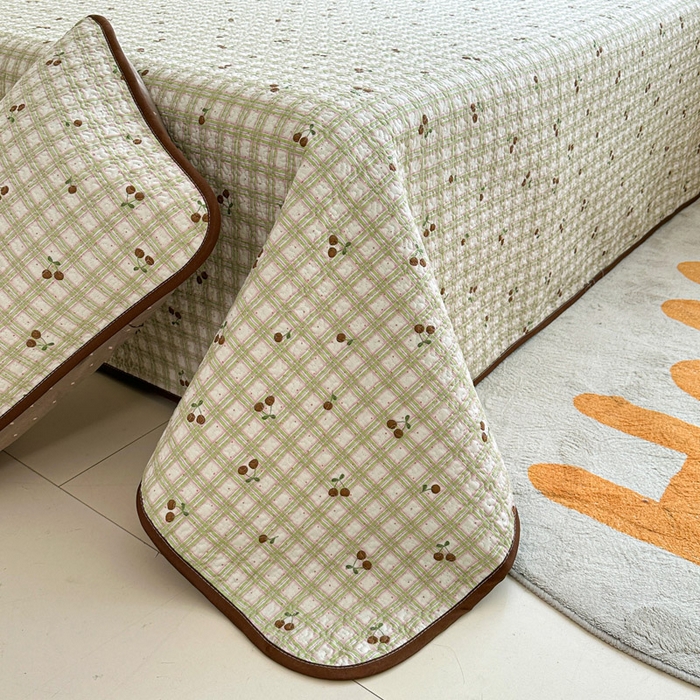 91家纺网 家纺一手货源 找家纺 绵庭家纺 2025新款双面全棉夹棉床盖 酸甜樱桃