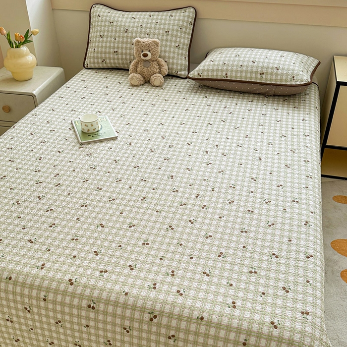 91家纺网 家纺一手货源 找家纺 绵庭家纺 2025新款双面全棉夹棉床盖 酸甜樱桃