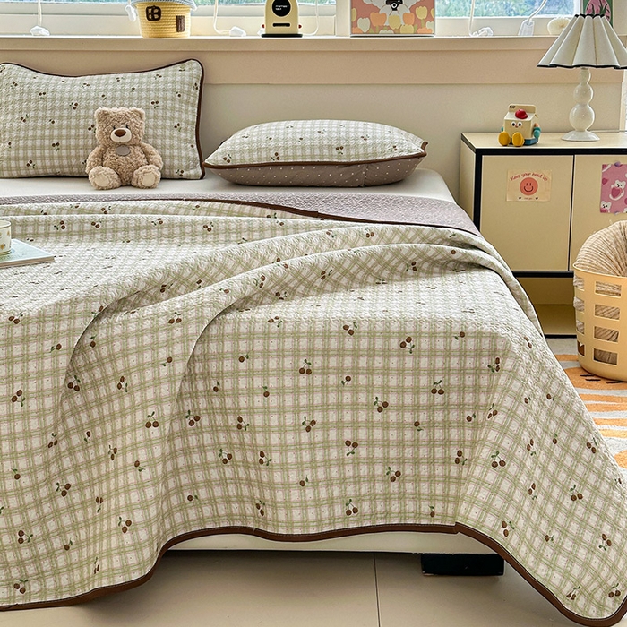 91家纺网 家纺一手货源 找家纺 绵庭家纺 2025新款双面全棉夹棉床盖 酸甜樱桃