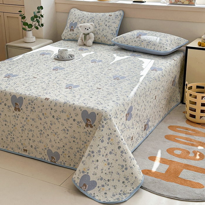 91家纺网 家纺一手货源 找家纺 绵庭家纺 2025新款双面全棉夹棉床盖 碎花熊