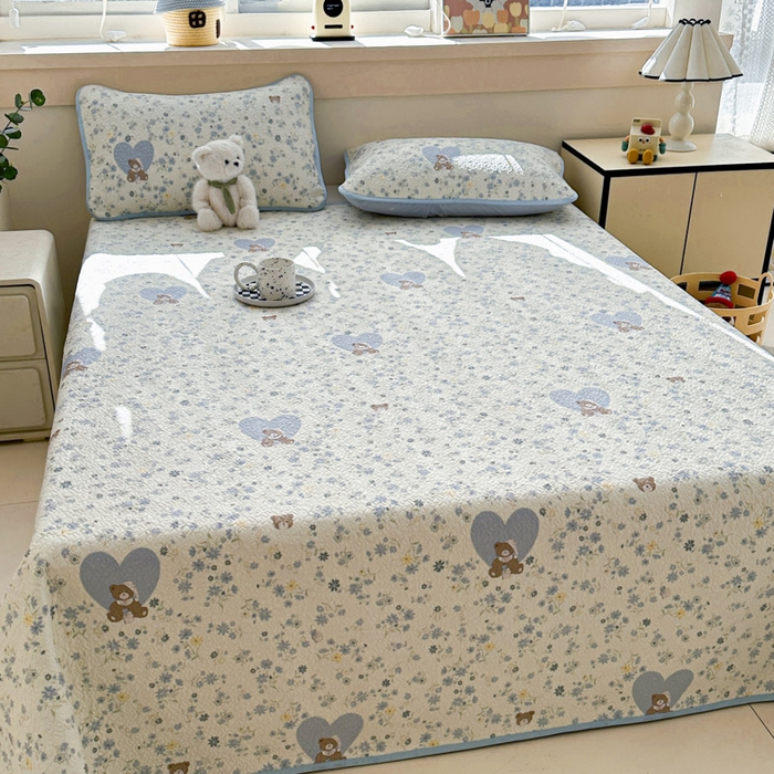 91家纺网 家纺一手货源 找家纺 绵庭家纺 2025新款双面全棉夹棉床盖 碎花熊