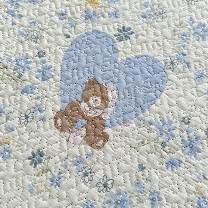 91家纺网 家纺一手货源 找家纺 绵庭家纺 2025新款双面全棉夹棉床盖 碎花熊