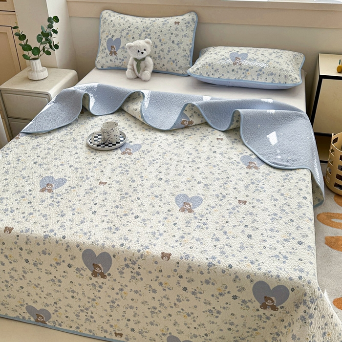 91家纺网 家纺一手货源 找家纺 绵庭家纺 2025新款双面全棉夹棉床盖 碎花熊