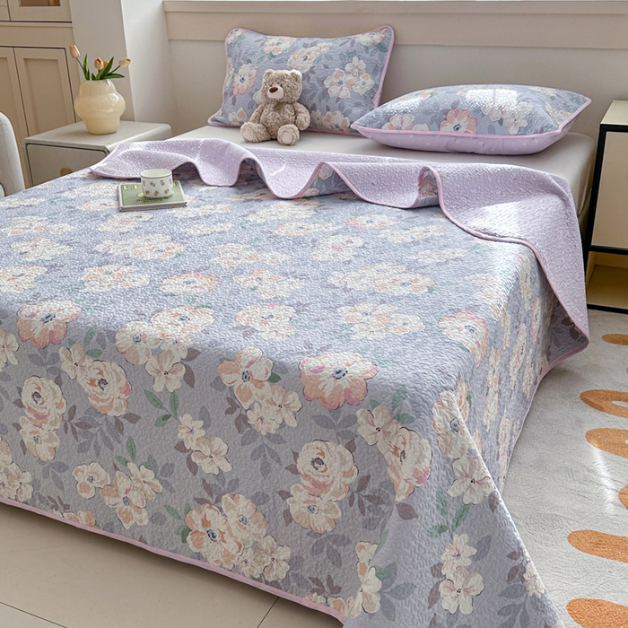 91家纺网 家纺一手货源 找家纺 绵庭家纺 2025新款双面全棉夹棉床盖 幽兰花梦-紫