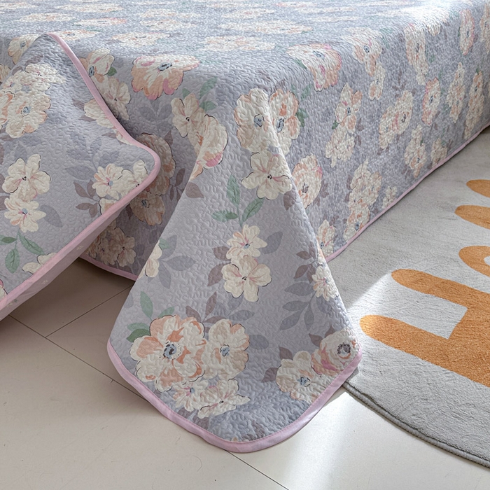 91家纺网 家纺一手货源 找家纺 绵庭家纺 2025新款双面全棉夹棉床盖 幽兰花梦-紫