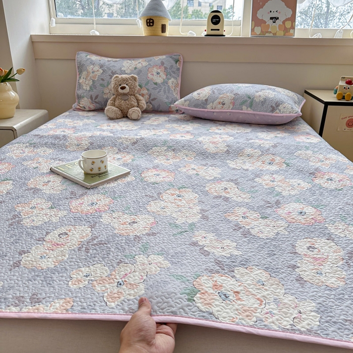 91家纺网 家纺一手货源 找家纺 绵庭家纺 2025新款双面全棉夹棉床盖 幽兰花梦-紫