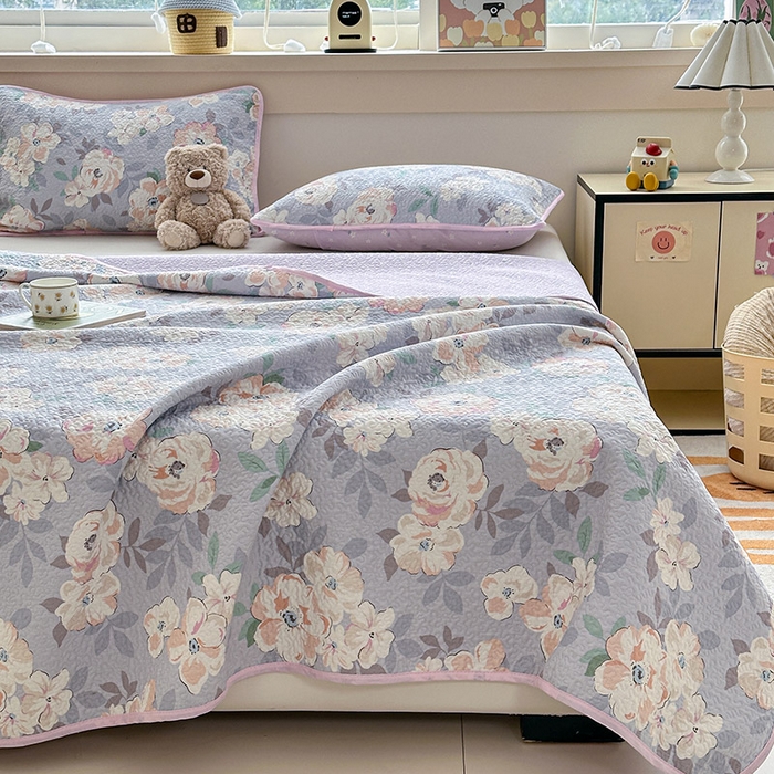 91家纺网 家纺一手货源 找家纺 绵庭家纺 2025新款双面全棉夹棉床盖 幽兰花梦-紫