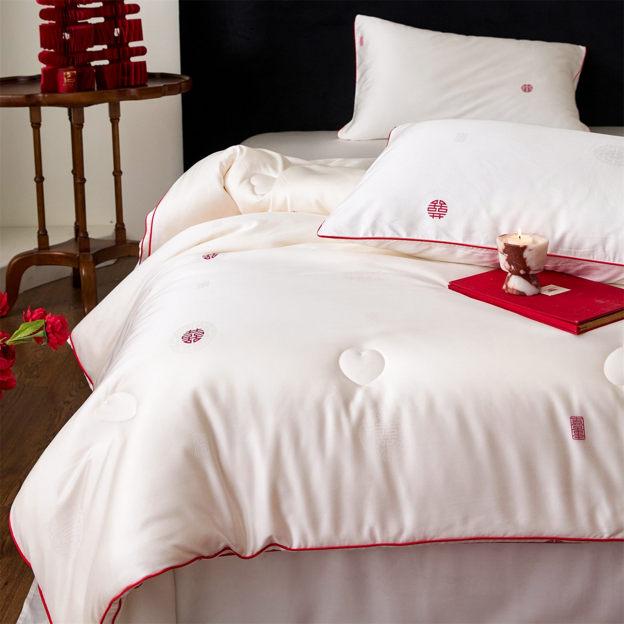 91家纺网 家纺一手货源 找家纺 （总）头等舱 2025新款天棉缎剪花婚庆大提花55莱赛尔大豆7A抗菌秋冬被（空境图）