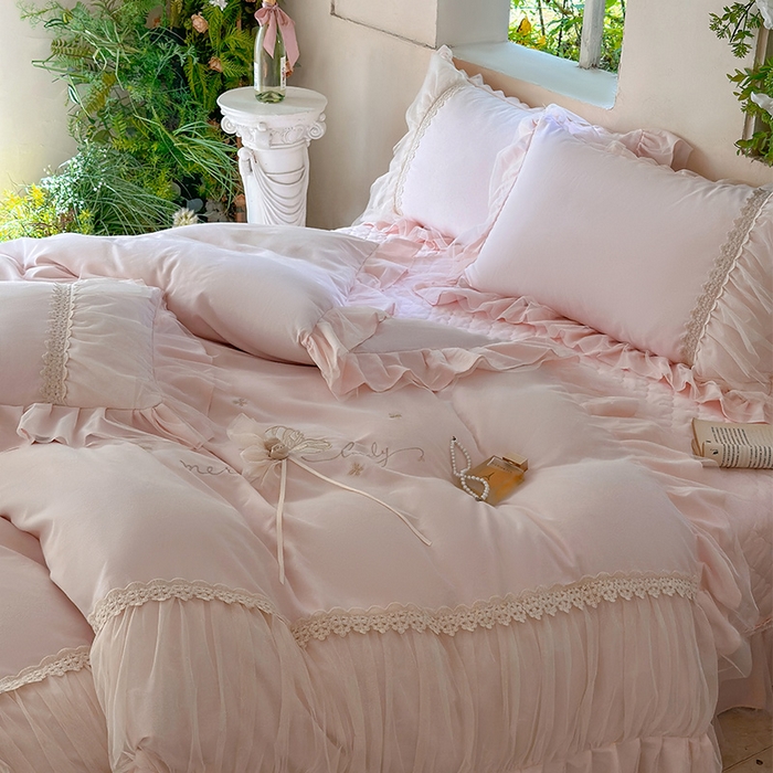 91家纺网 家纺一手货源 找家纺 乐朵家居 2026新款 蝴蝶仙子 全棉磨毛床单款床盖款四件套（控价 床单款298 床盖款358） 浅粉玉