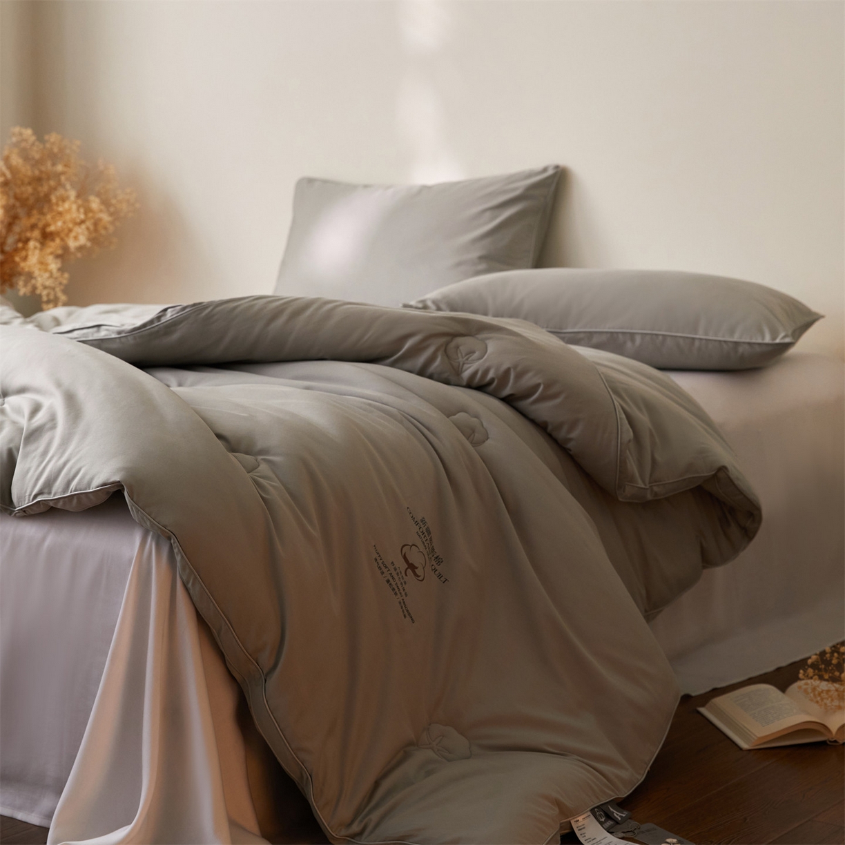 91家纺网 家纺一手货源 找家纺 头等舱 2026新款全棉A类（7A抗菌）脱脂100%棉花被（空镜图） 脱脂-灰