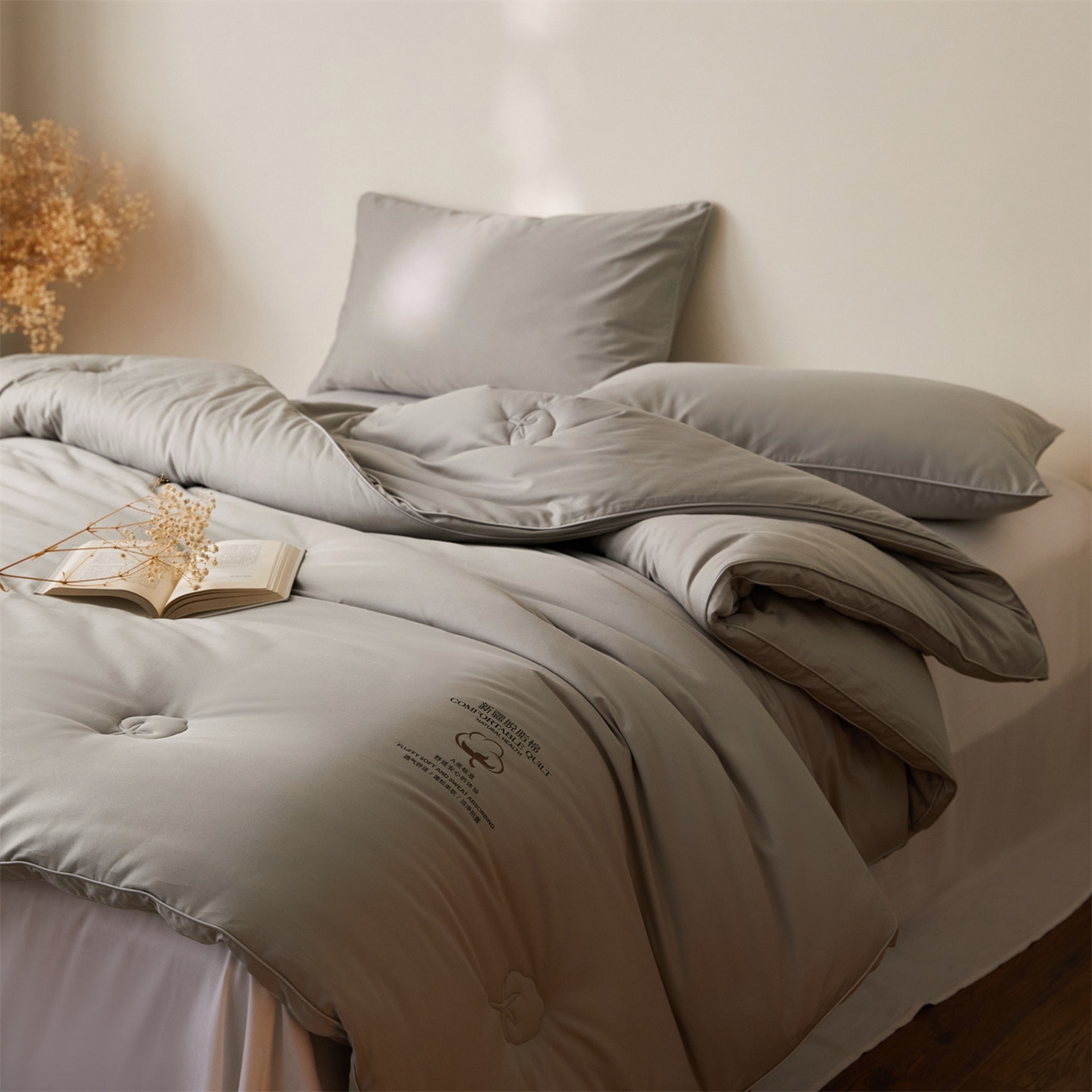 91家纺网 家纺一手货源 找家纺 头等舱 2026新款全棉A类（7A抗菌）脱脂100%棉花被（空镜图） 脱脂-灰