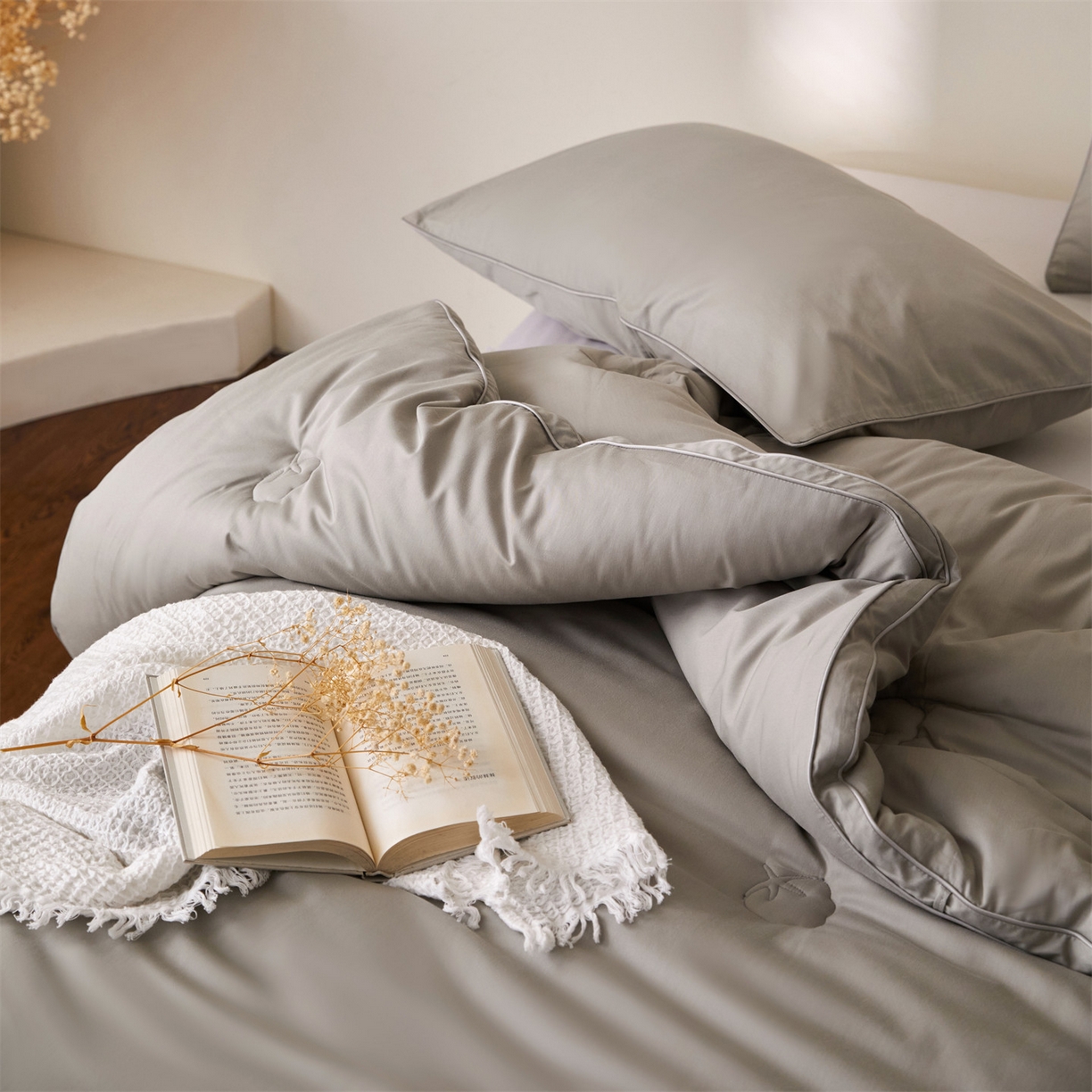 91家纺网 家纺一手货源 找家纺 头等舱 2026新款全棉A类（7A抗菌）脱脂100%棉花被（空镜图） 脱脂-灰