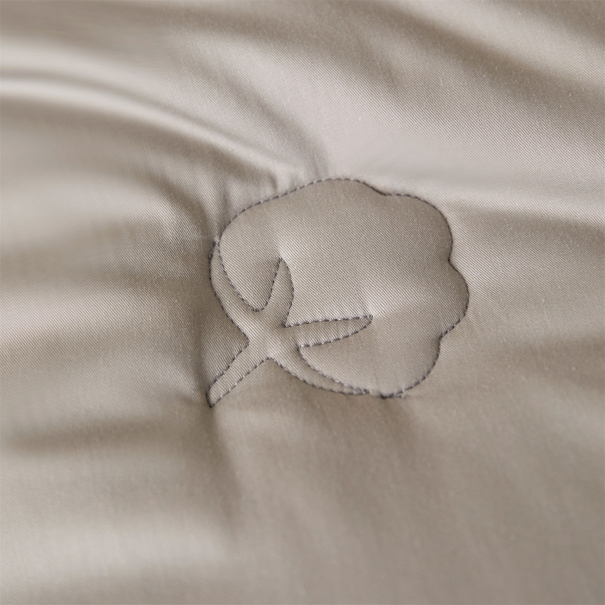 91家纺网 家纺一手货源 找家纺 头等舱 2026新款全棉A类（7A抗菌）脱脂100%棉花被（空镜图） 脱脂-灰