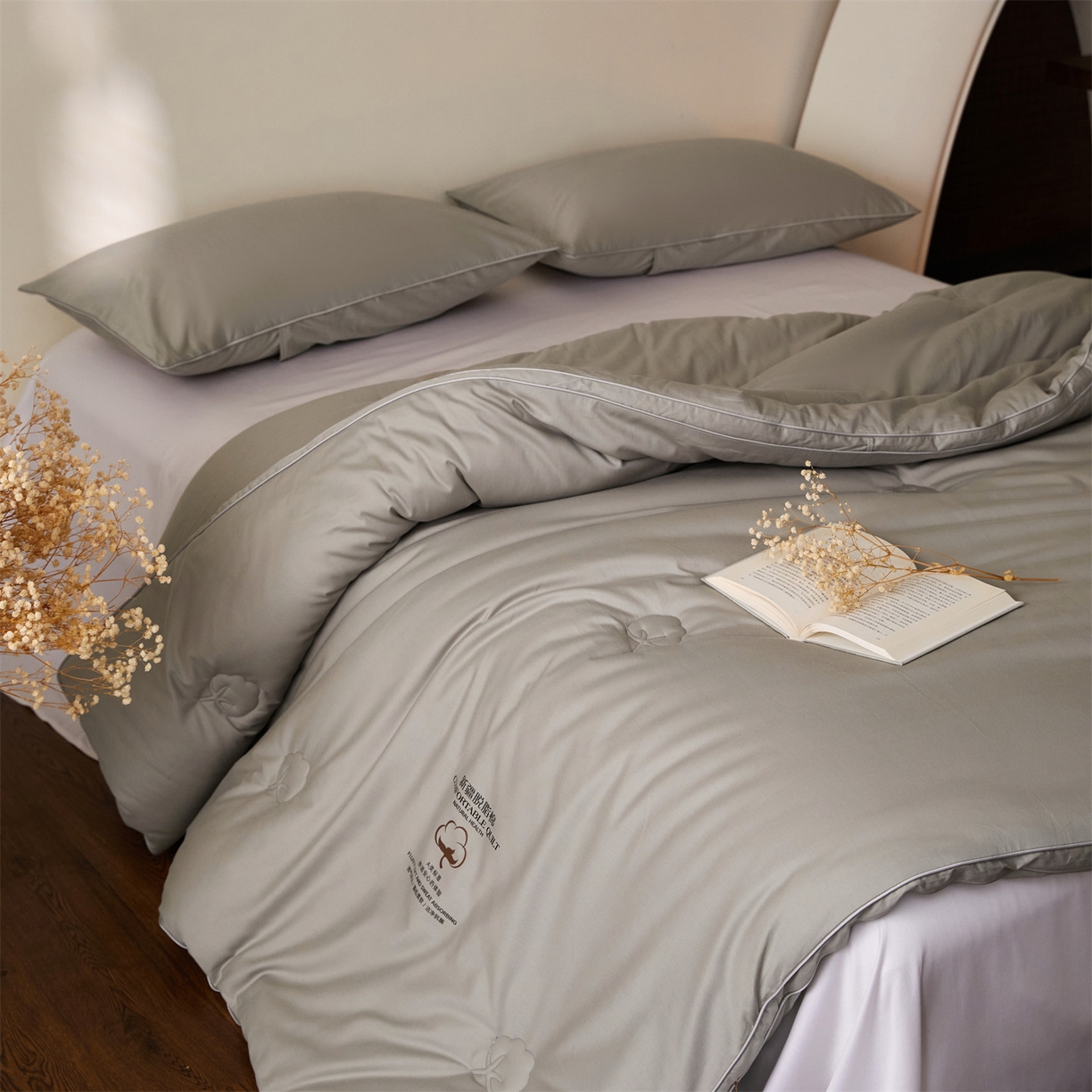 91家纺网 家纺一手货源 找家纺 头等舱 2026新款全棉A类（7A抗菌）脱脂100%棉花被（空镜图） 脱脂-灰