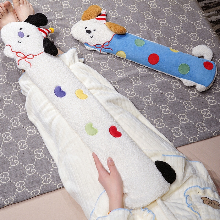 91家纺网 家纺一手货源 找家纺 仟亿莱 2026新款翘耳小狗注水长条热水袋 组合图仅供展示不可下单