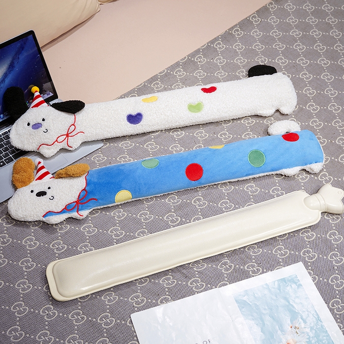 91家纺网 家纺一手货源 找家纺 仟亿莱 2026新款翘耳小狗注水长条热水袋 注水波点狗