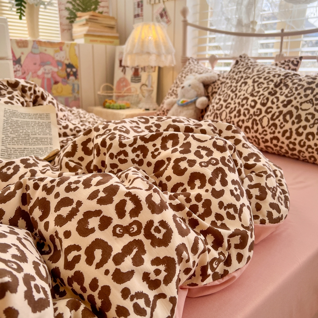 91家纺网 家纺一手货源 找家纺 玉海棠家纺 2026新款古法水洗仿棉云感纱四件套 豹纹