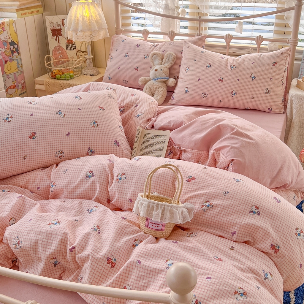 91家纺网 家纺一手货源 找家纺 玉海棠家纺 2026新款古法水洗仿棉云感纱四件套 粉格KT猫