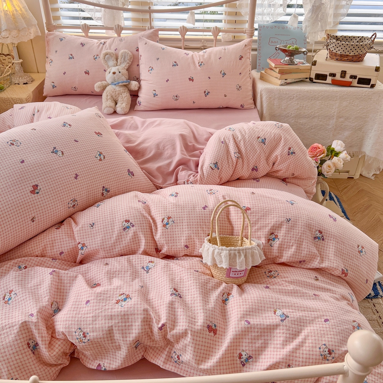 91家纺网 家纺一手货源 找家纺 玉海棠家纺 2026新款古法水洗仿棉云感纱四件套 粉格KT猫