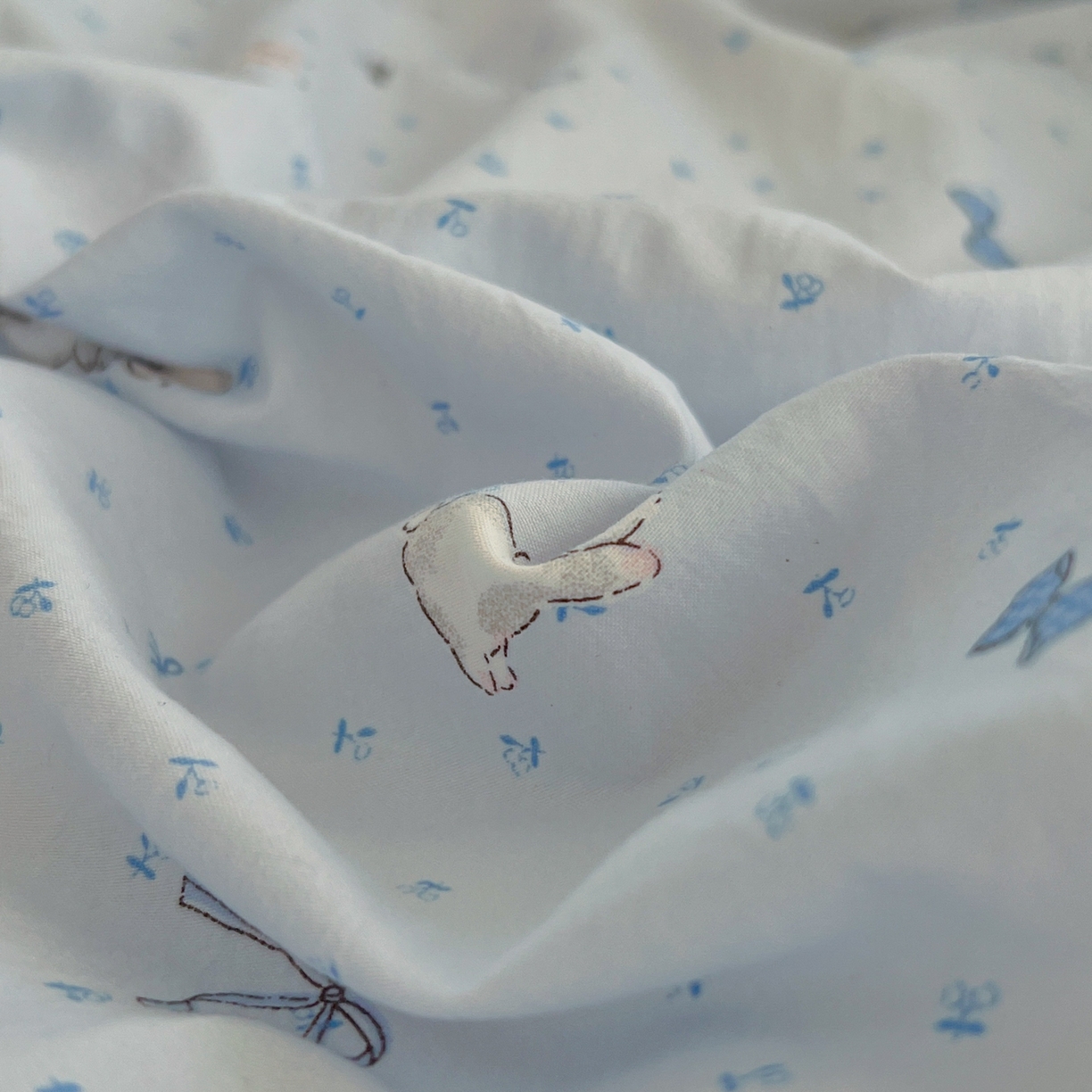 91家纺网 家纺一手货源 找家纺 玉海棠家纺 2026新款古法水洗仿棉云感纱四件套 蓝调兔语