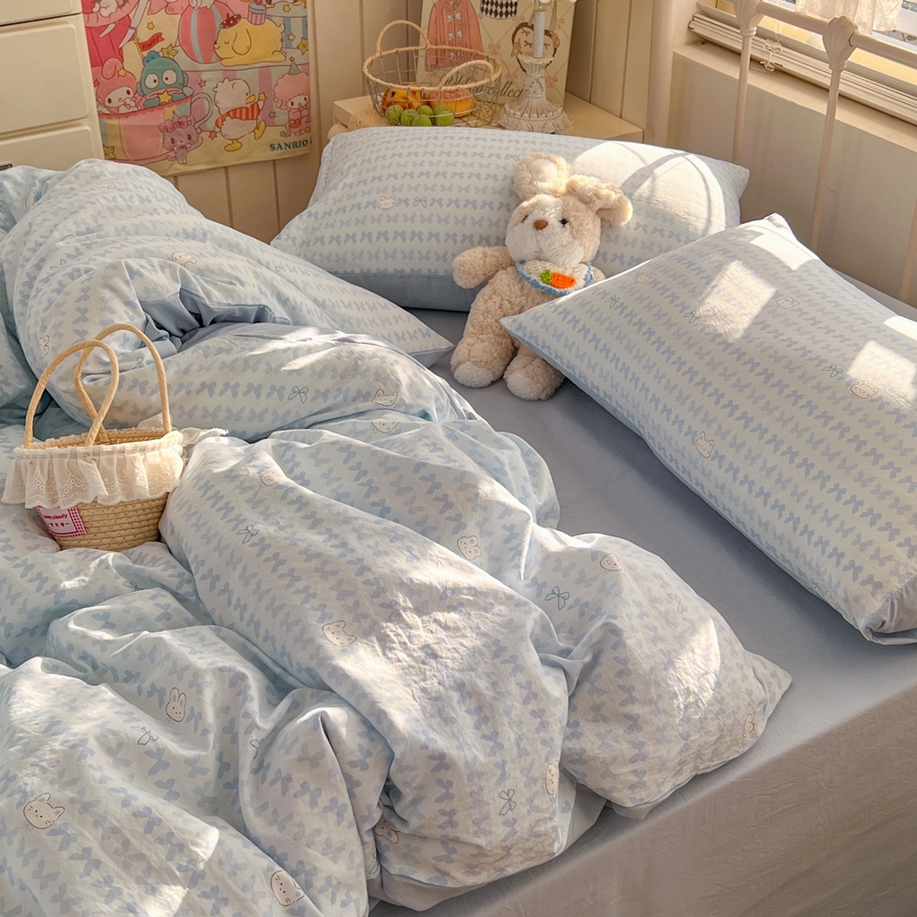 91家纺网 家纺一手货源 找家纺 玉海棠家纺 2026新款古法水洗仿棉云感纱四件套 浅蓝童话集