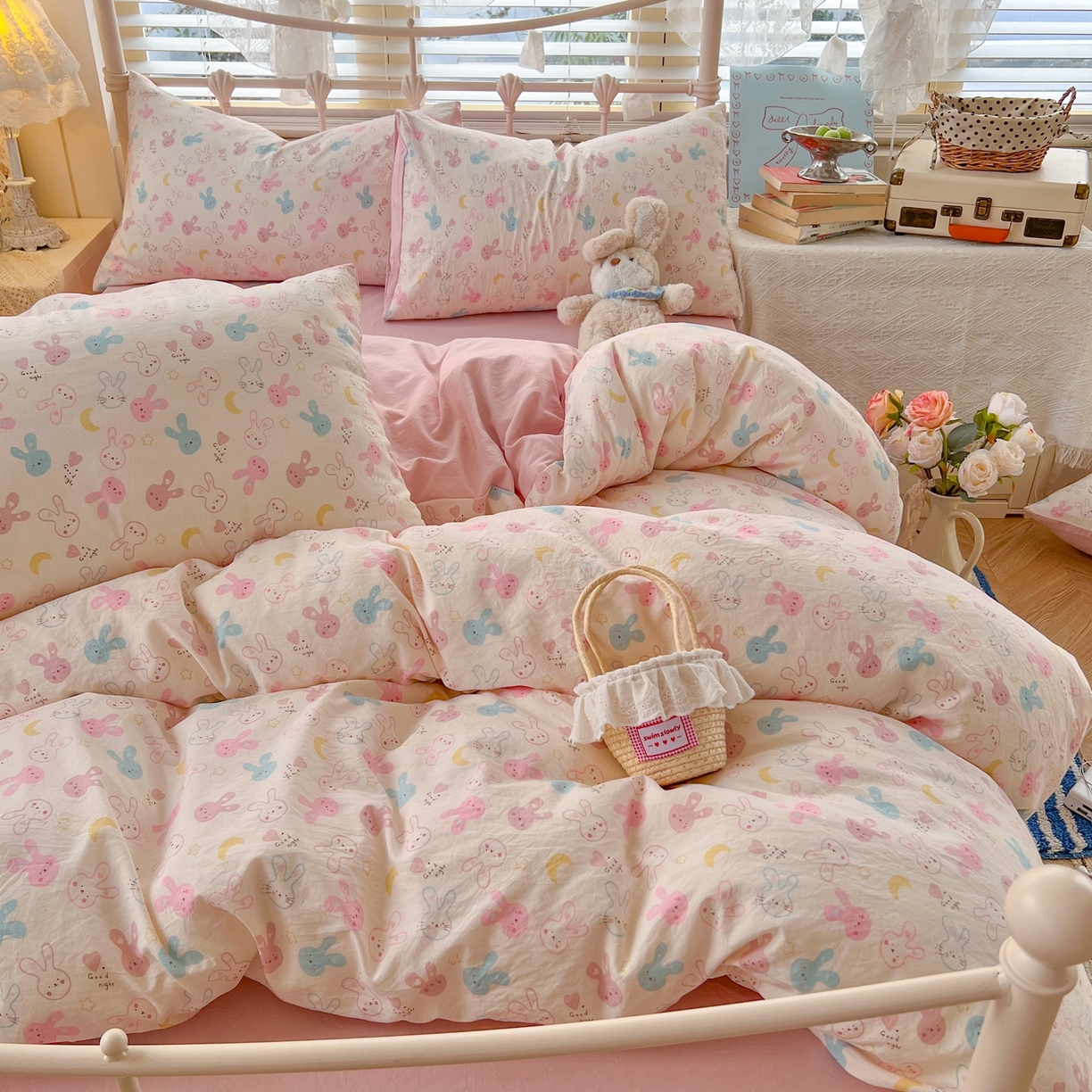 91家纺网 家纺一手货源 找家纺 玉海棠家纺 2026新款古法水洗仿棉云感纱四件套 软萌七彩兔