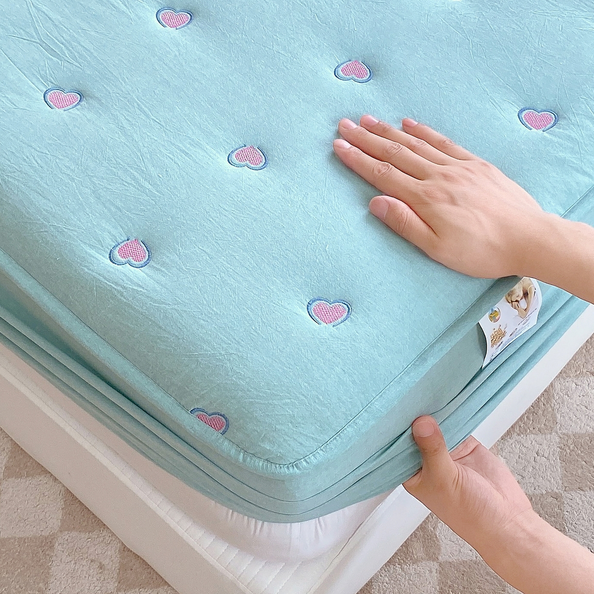 91家纺网 家纺一手货源 找家纺 卡诗兰 2026新款全棉色织夹棉刺绣床笠-爱意满满 爱意满满-翠绿