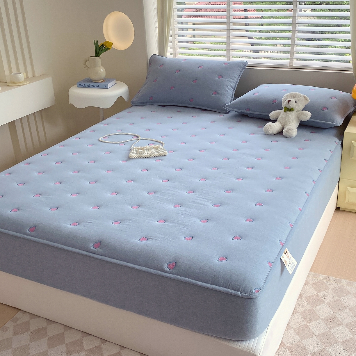 91家纺网 家纺一手货源 找家纺 卡诗兰 2026新款全棉色织夹棉刺绣床笠-爱意满满 爱意满满-蓝青色