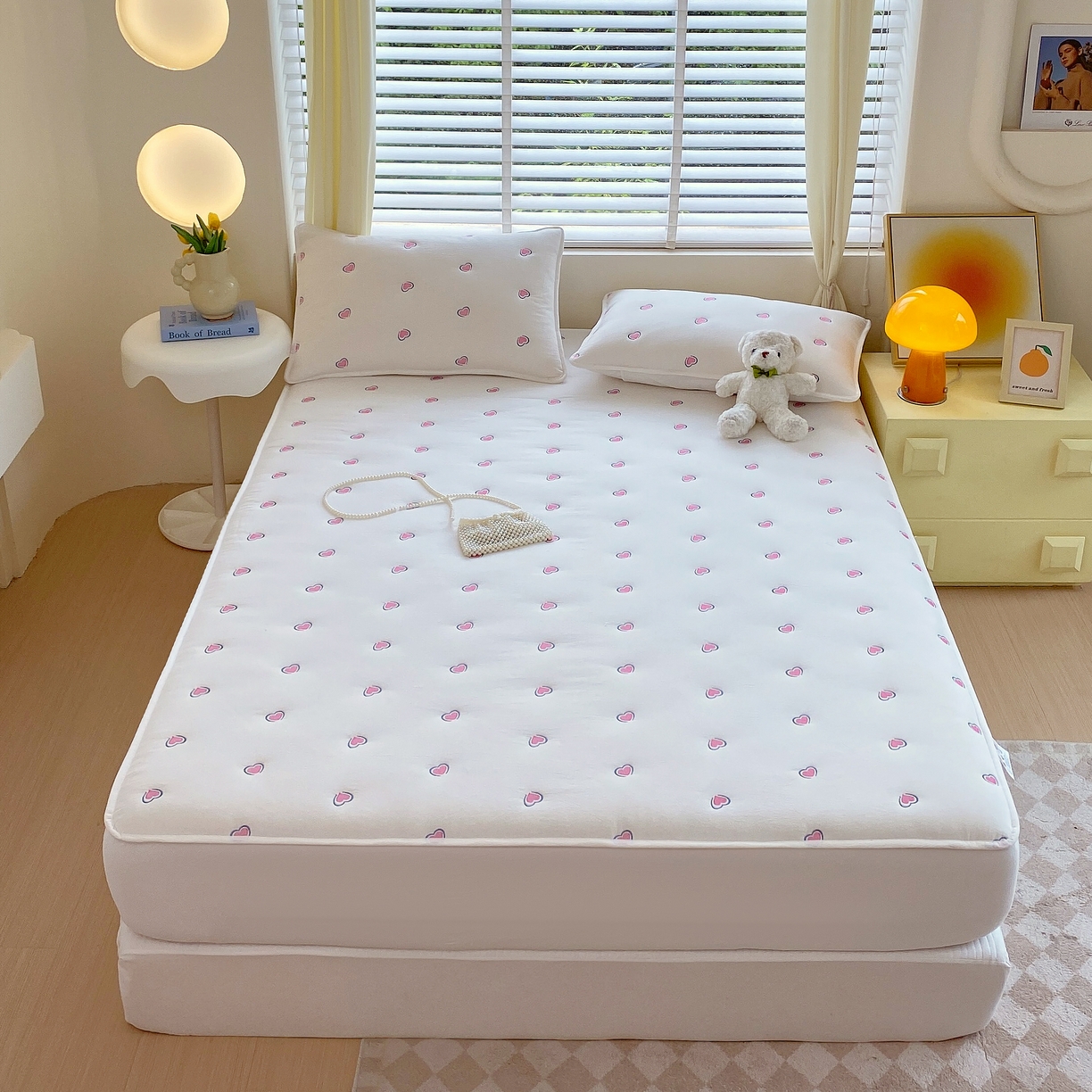 91家纺网 家纺一手货源 找家纺 卡诗兰 2026新款全棉色织夹棉刺绣床笠-爱意满满 爱意满满-珍珠白