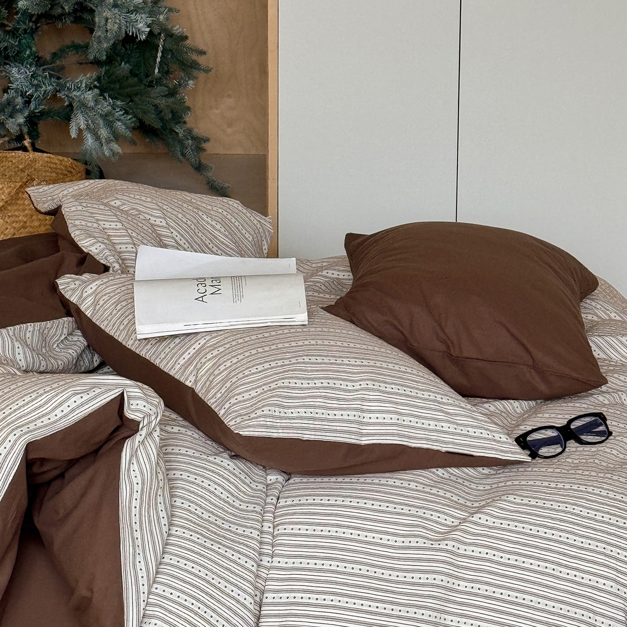 91家纺网 家纺一手货源 找家纺 （总）蜜宿 2026新款全棉色织提花四件套-半岛日记