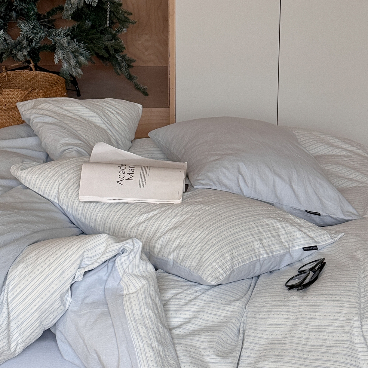 91家纺网 家纺一手货源 找家纺 蜜宿 2026新款全棉色织提花四件套-半岛日记 半岛日记（蓝）